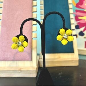 Vintage 🌸 Yellow Rhinestone Flower Earrings